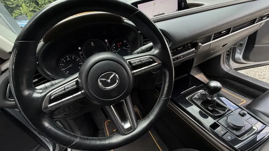 MAZDA CX-30 -