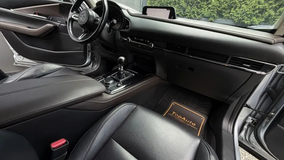 MAZDA CX-30 -