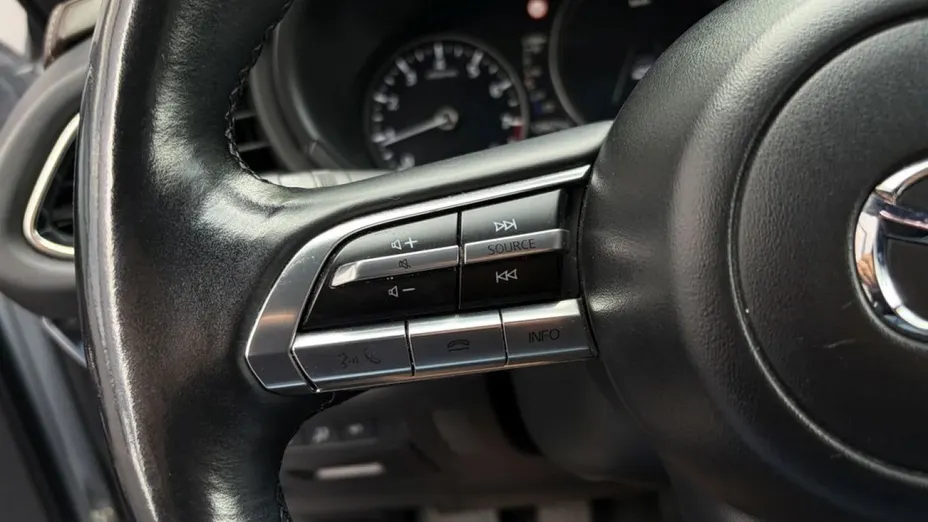 MAZDA CX-30 -