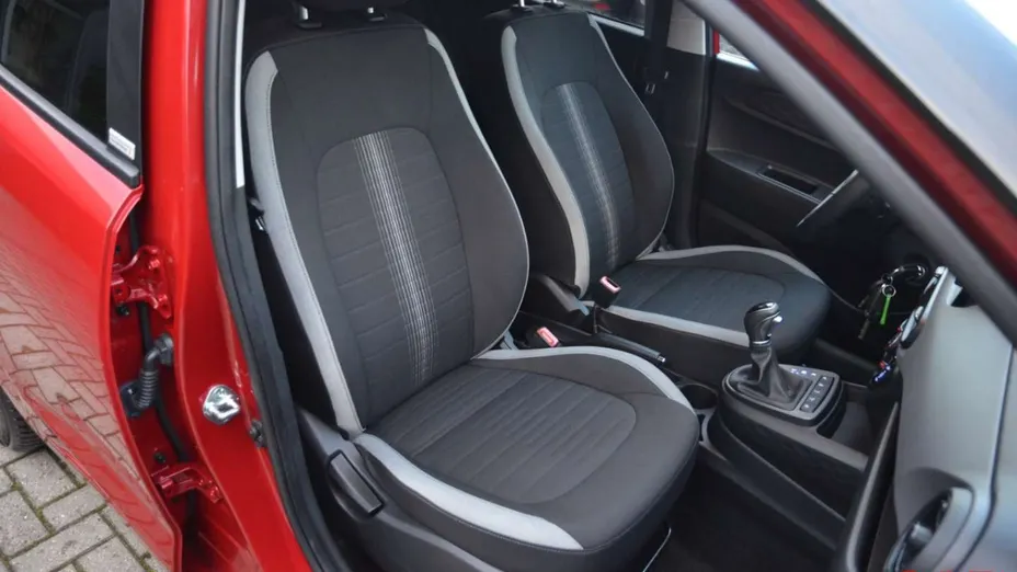 HYUNDAI i10 -