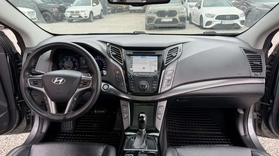 HYUNDAI i40 -
