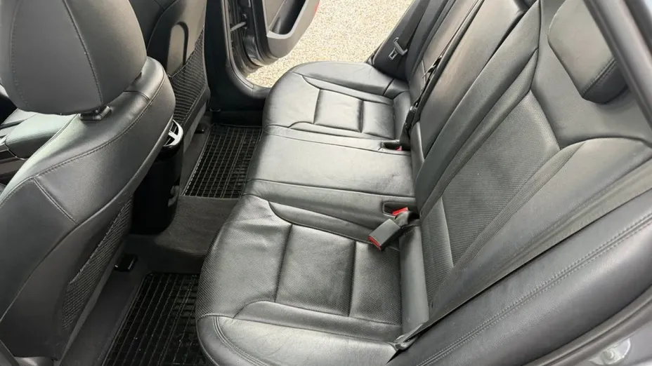 HYUNDAI i40 -