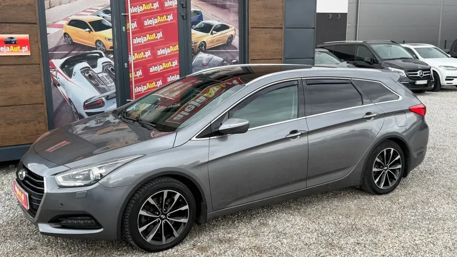 HYUNDAI i40 -