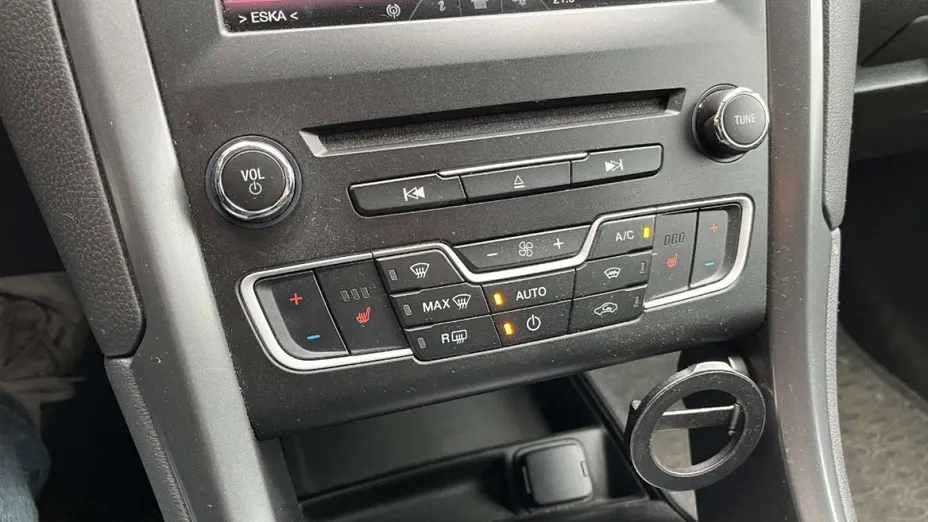 FORD Mondeo -