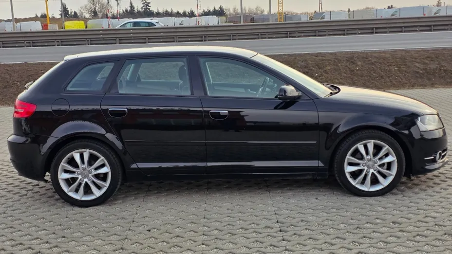 AUDI A3 Sportback -