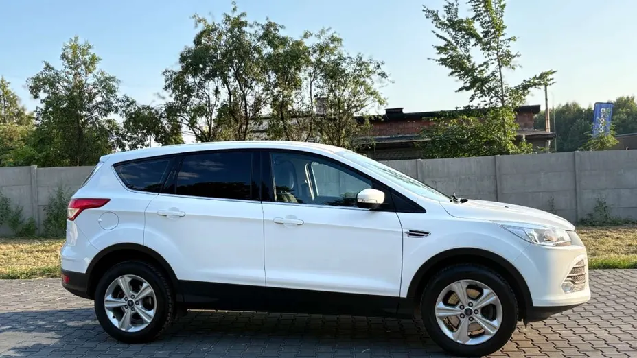 FORD Kuga -