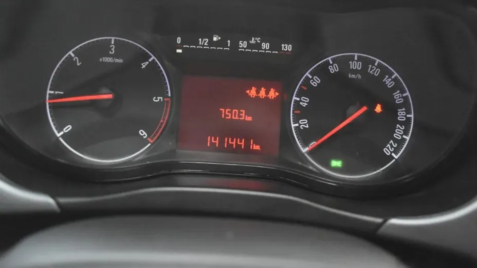 OPEL Corsa -