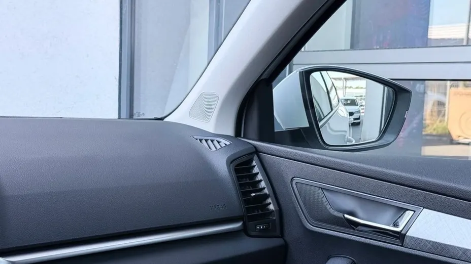 SKODA Karoq -