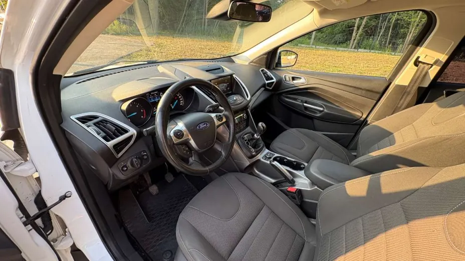 FORD Kuga -