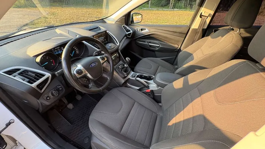 FORD Kuga -