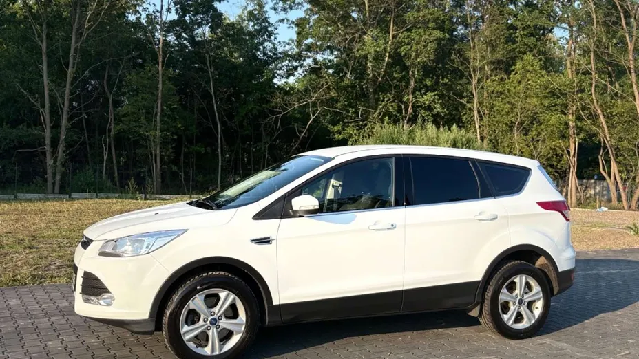 FORD Kuga -