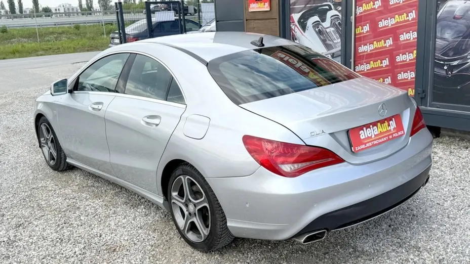 MERCEDES-BENZ CLA -