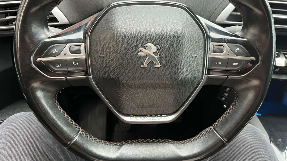 PEUGEOT 3008 -