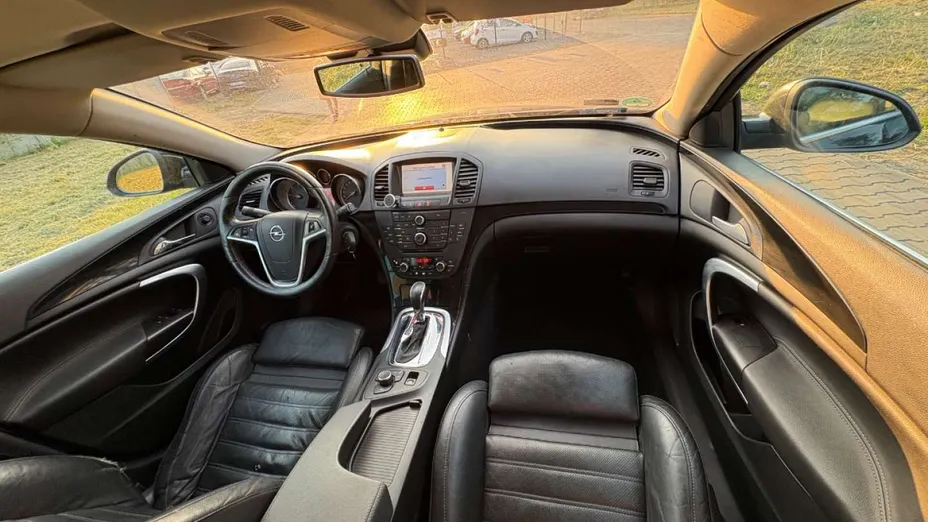 OPEL Insignia -