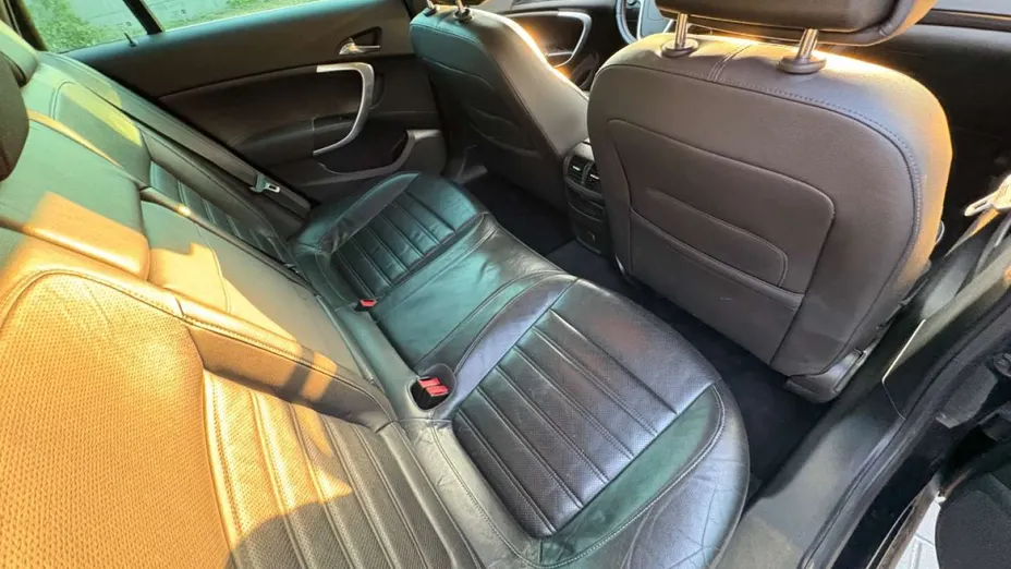 OPEL Insignia -