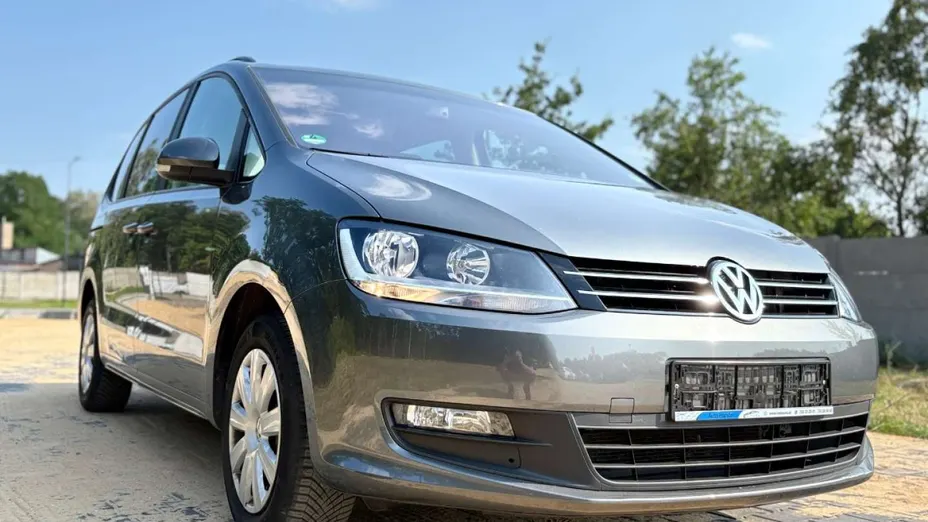VOLKSWAGEN Sharan -