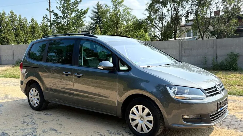 VOLKSWAGEN Sharan -