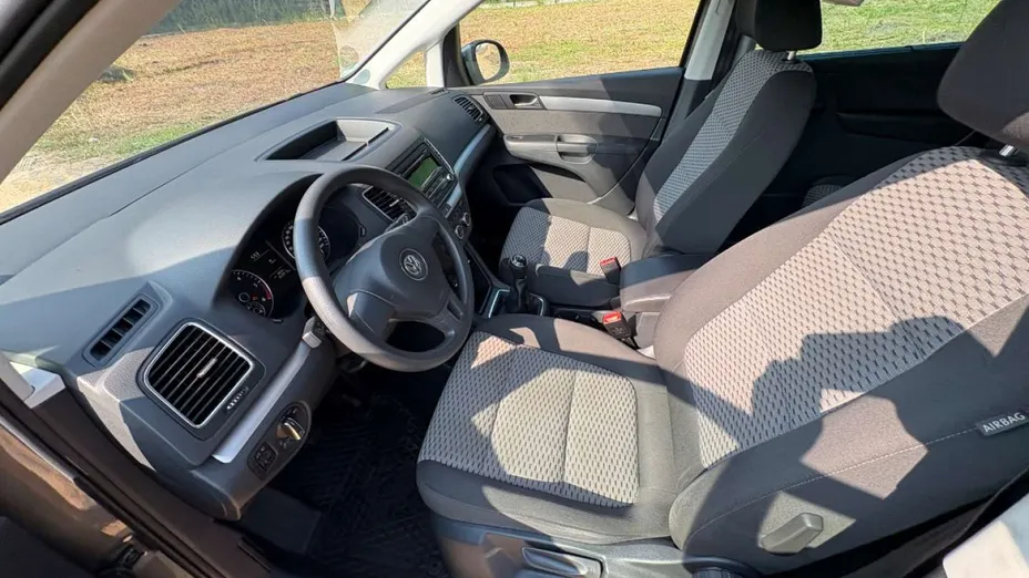 VOLKSWAGEN Sharan -