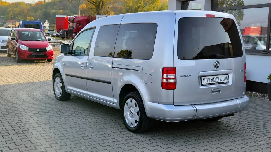 VOLKSWAGEN Caddy -