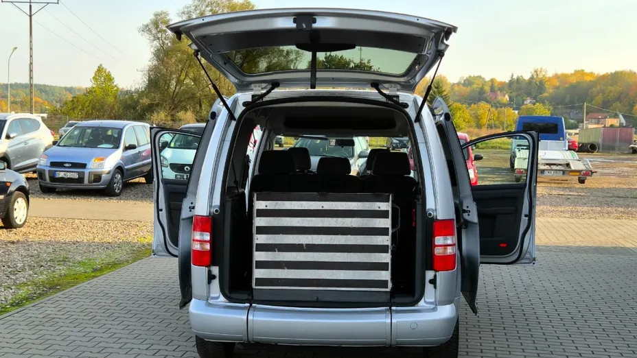 VOLKSWAGEN Caddy -