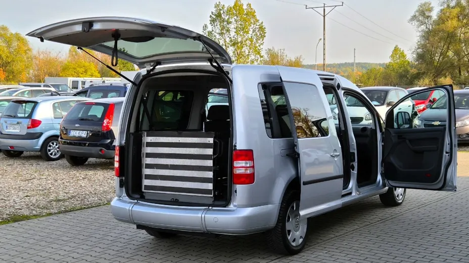 VOLKSWAGEN Caddy -
