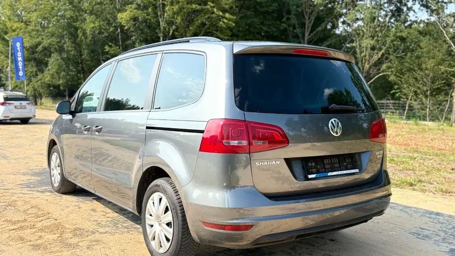 VOLKSWAGEN Sharan -