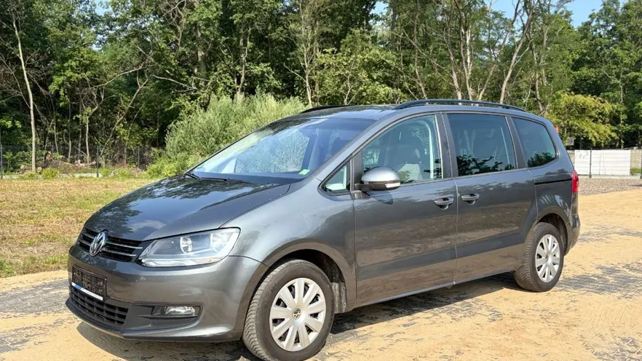 VOLKSWAGEN Sharan -