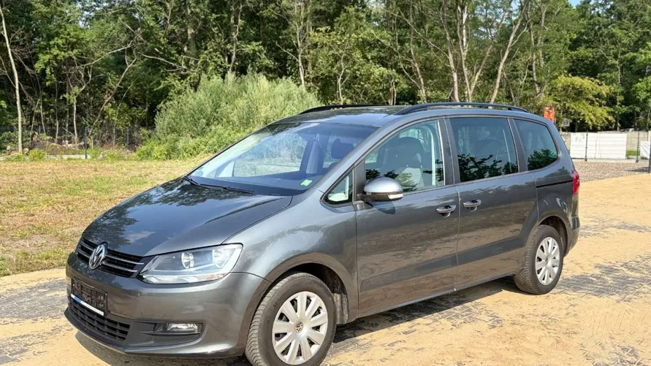 VOLKSWAGEN Sharan -