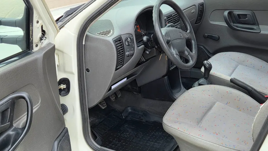 VOLKSWAGEN Caddy -