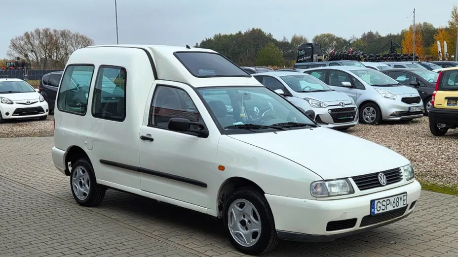 VOLKSWAGEN Caddy -
