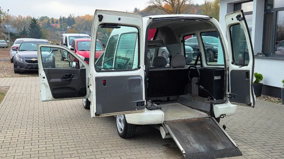 VOLKSWAGEN Caddy -