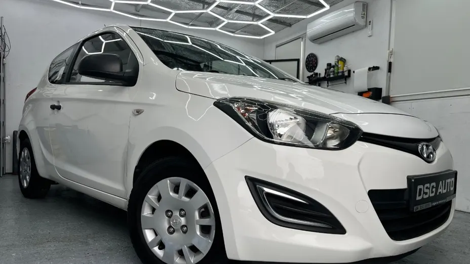HYUNDAI i20 -