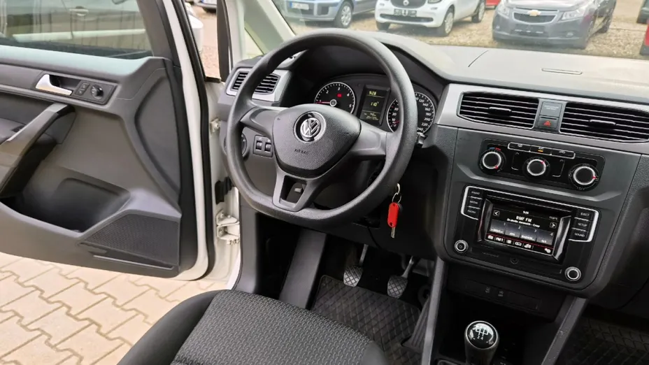 VOLKSWAGEN Caddy -