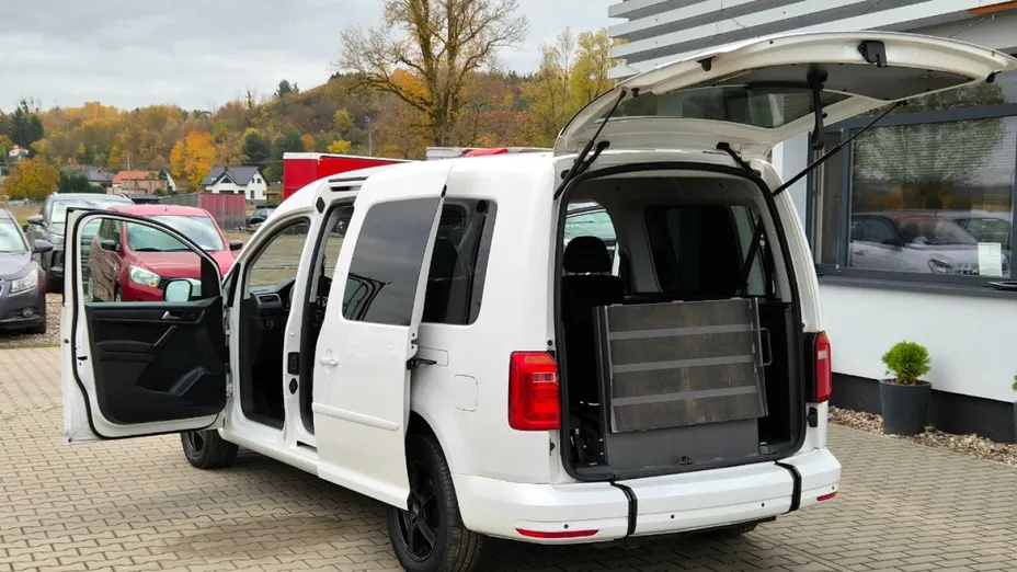 VOLKSWAGEN Caddy -