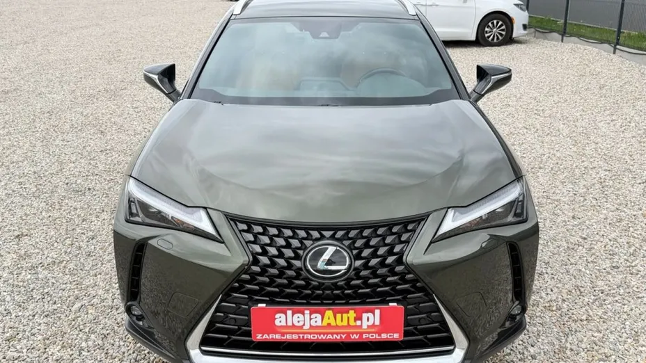 LEXUS UX -