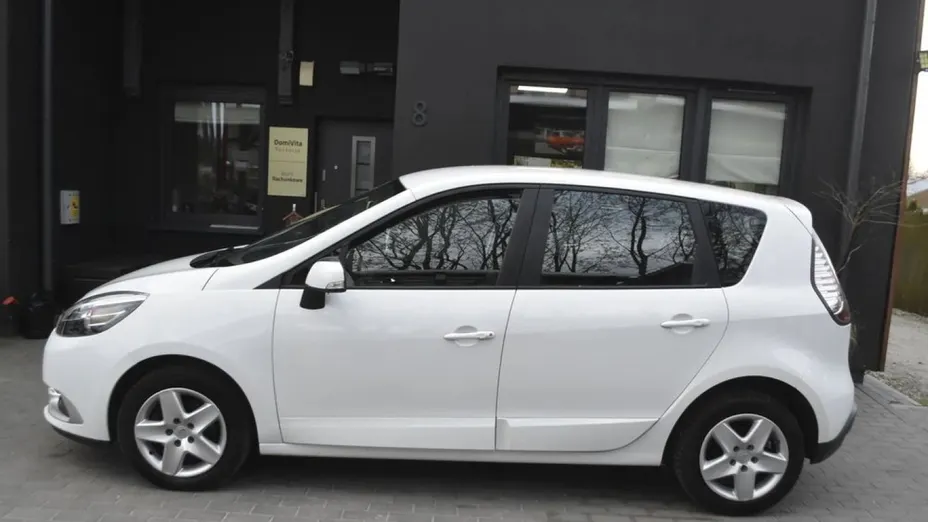 RENAULT Scenic -