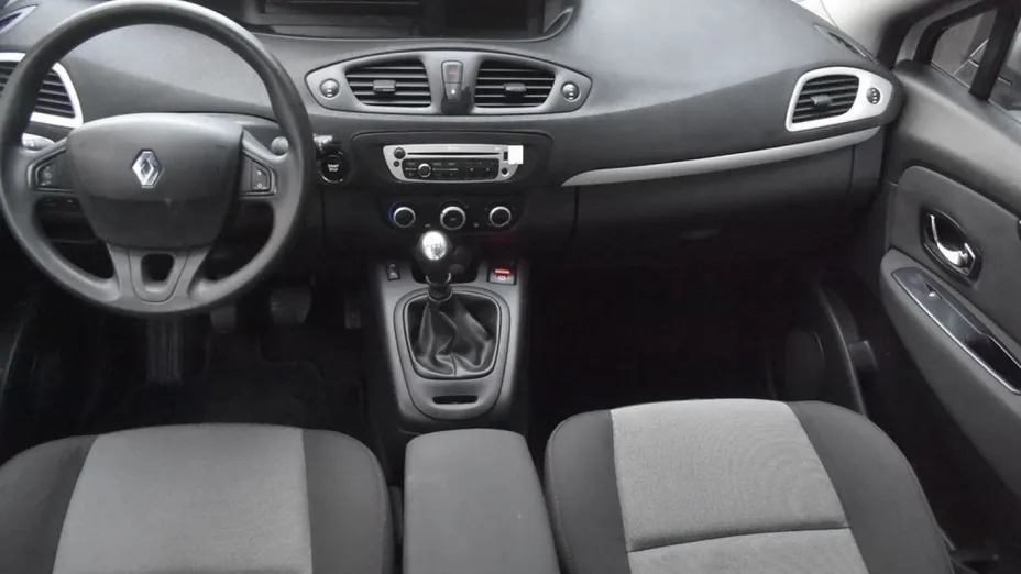 RENAULT Scenic -