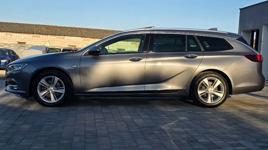 OPEL Insignia -