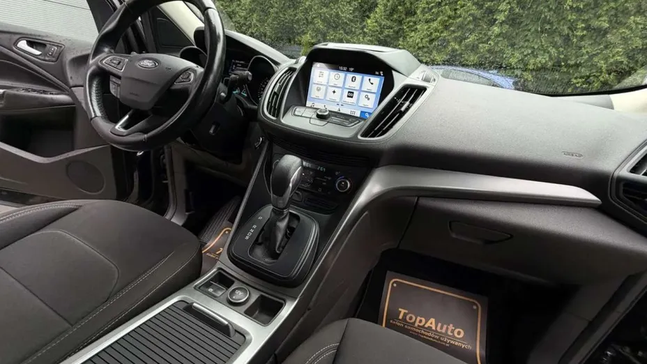 FORD Kuga -