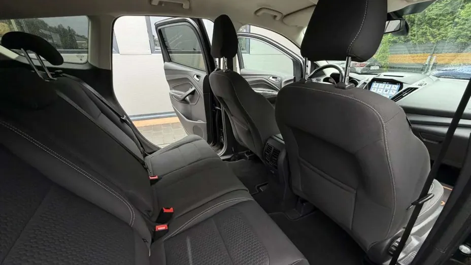 FORD Kuga -