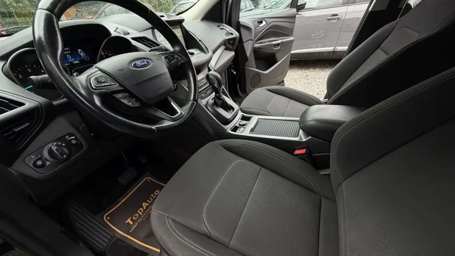FORD Kuga -