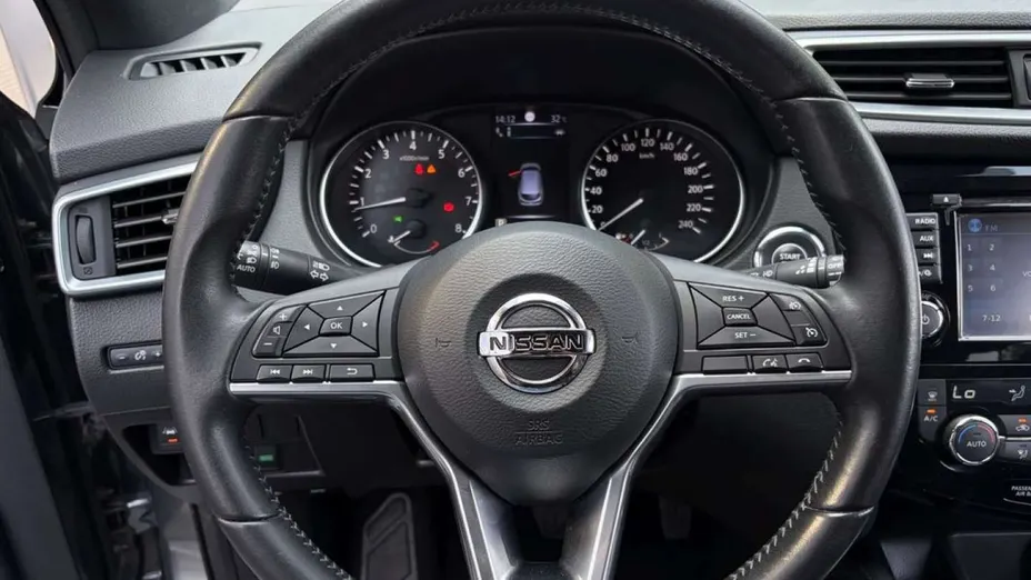 NISSAN Qashqai -