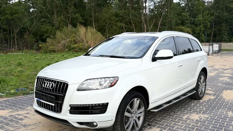 AUDI Q7 -