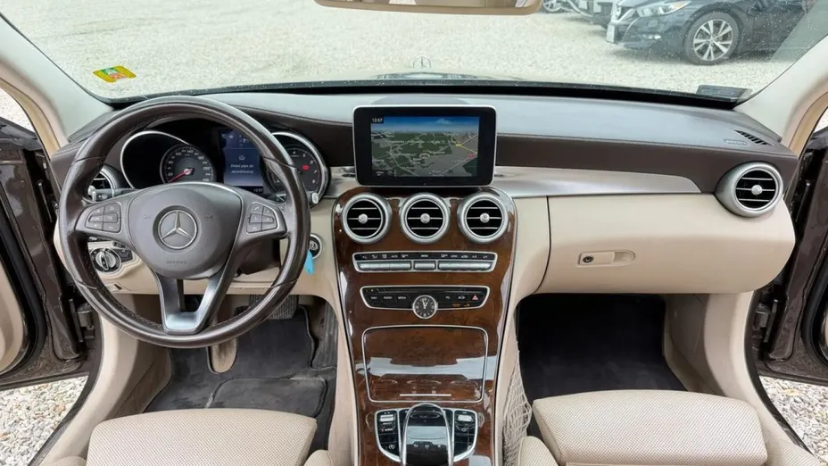 MERCEDES-BENZ C Klasa -