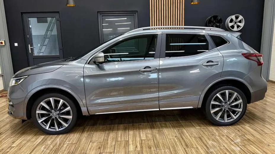 NISSAN Qashqai -