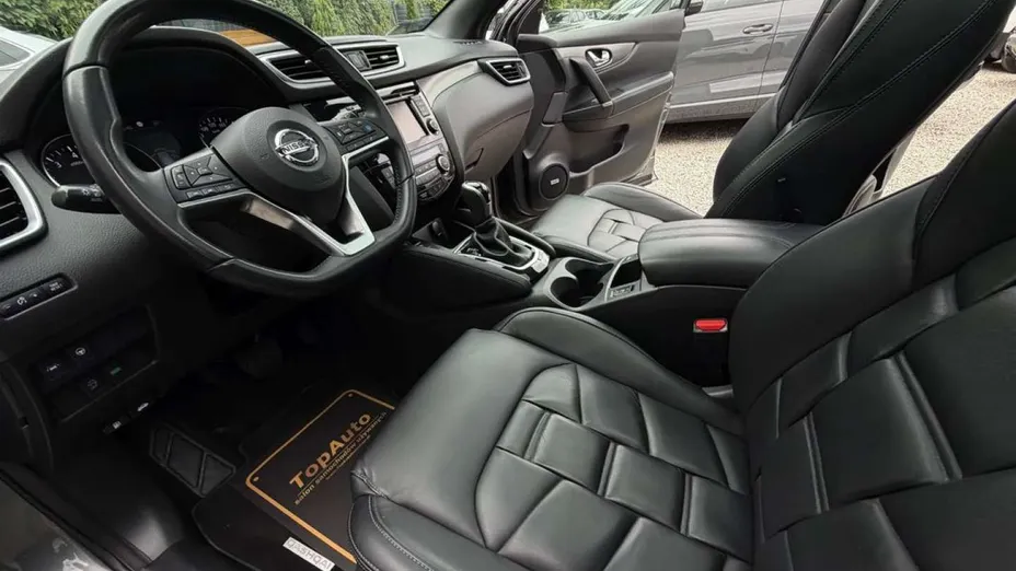 NISSAN Qashqai -