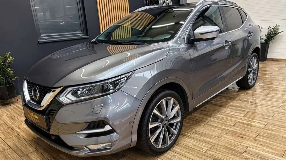 NISSAN Qashqai -