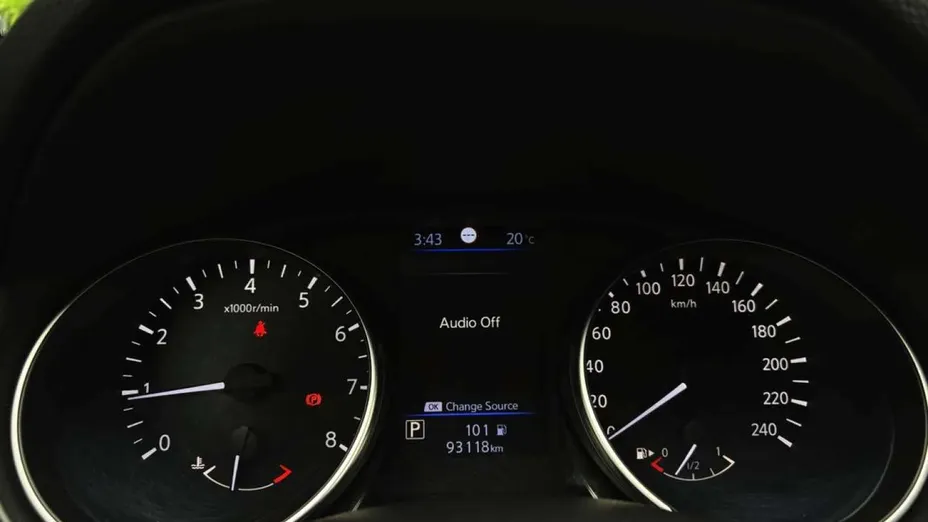 NISSAN Qashqai -