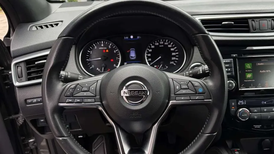 NISSAN Qashqai -