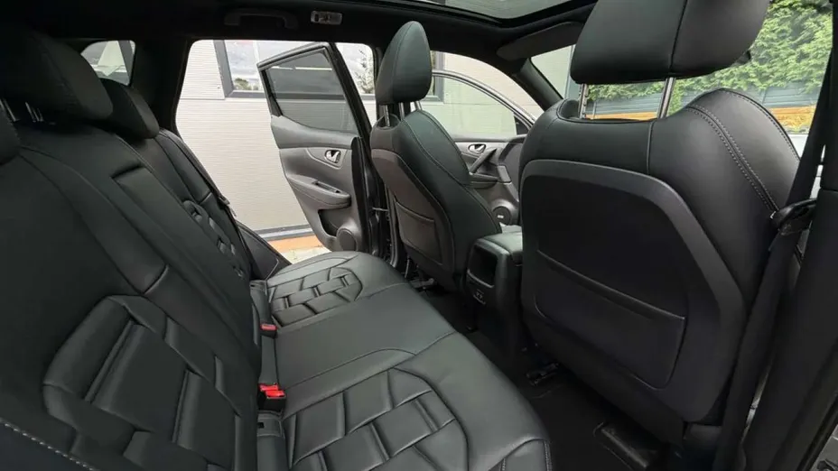 NISSAN Qashqai -